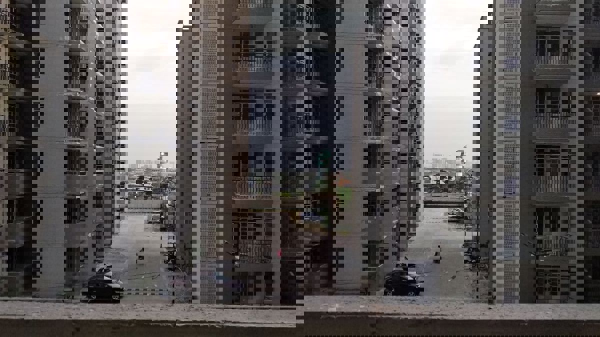 2 BHK + Pooja Room,Servant Room Apartment For Rent in Signature Global Signum 107