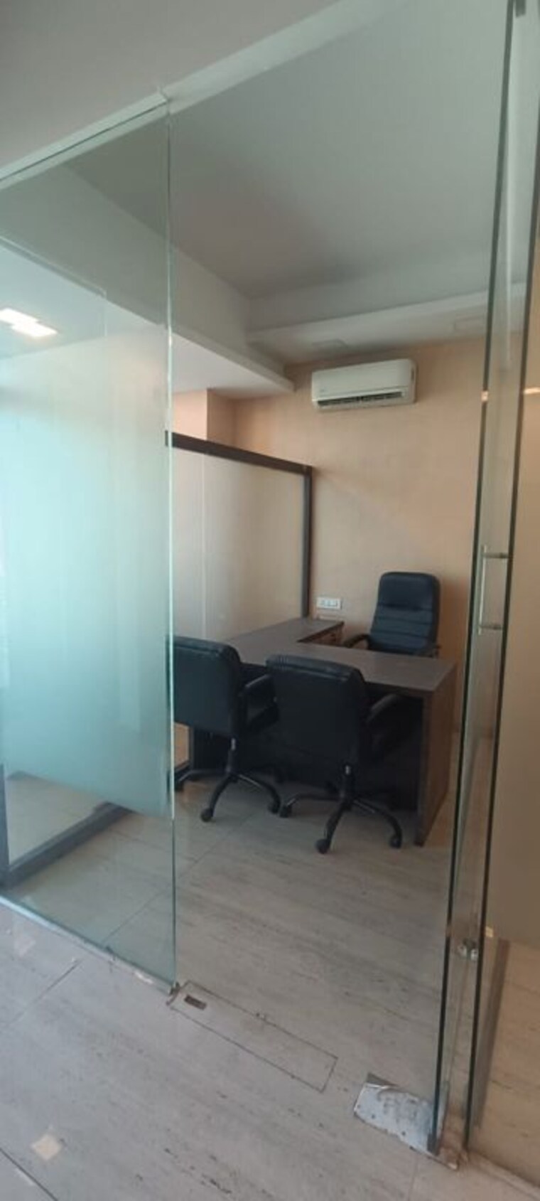 Team Area, vashi sector 26 Commercial Office Space 1600 Sq.Ft. In Vashi Sector 26 Navi Mumbai 9799202