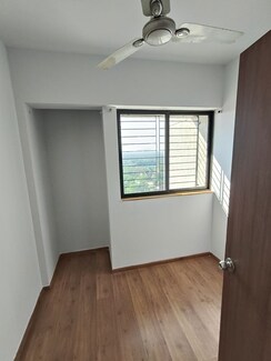 2.5 BHK Apartment For Rent in Lodha Lakeshore Greens