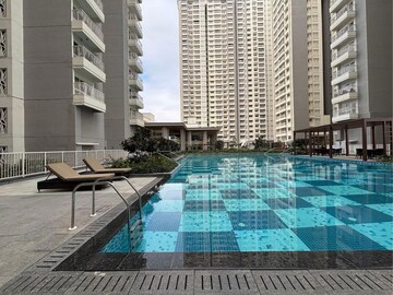 Swimming Pool in 3 BHK Apartment at Avalon Park At The Prestige City, Sarjapur Road – for Rent