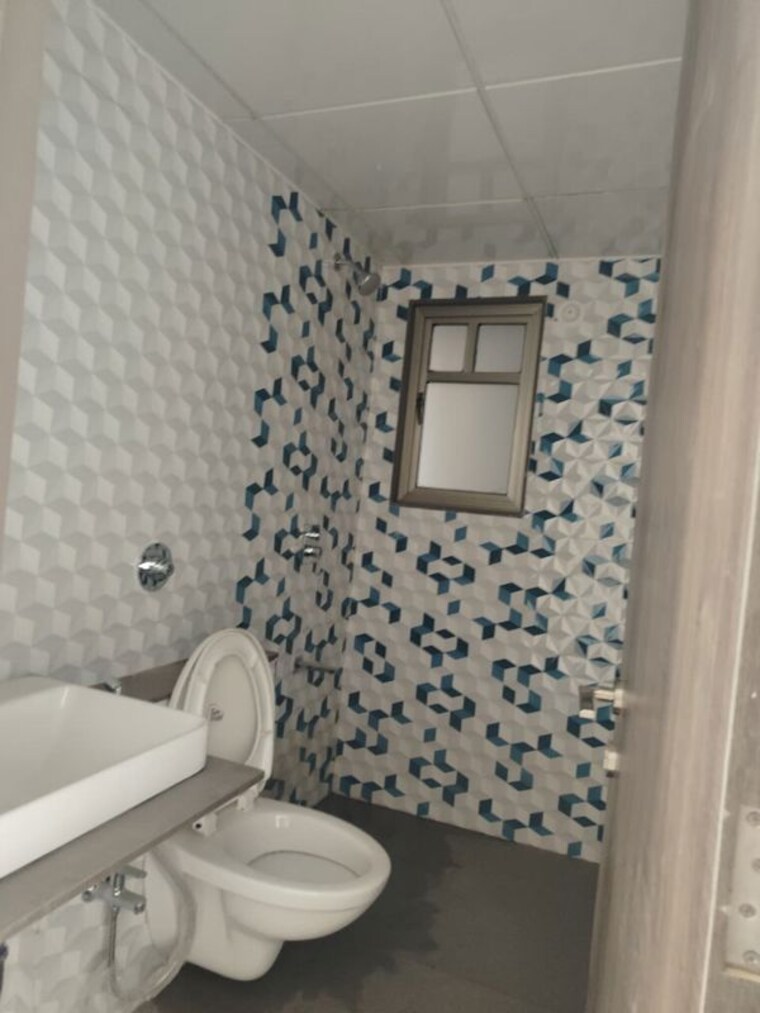 Bathroom, wadgaon sheri 1 Bedroom 560 Sq.Ft. Apartment In Wadgaon Sheri Pune 9799079