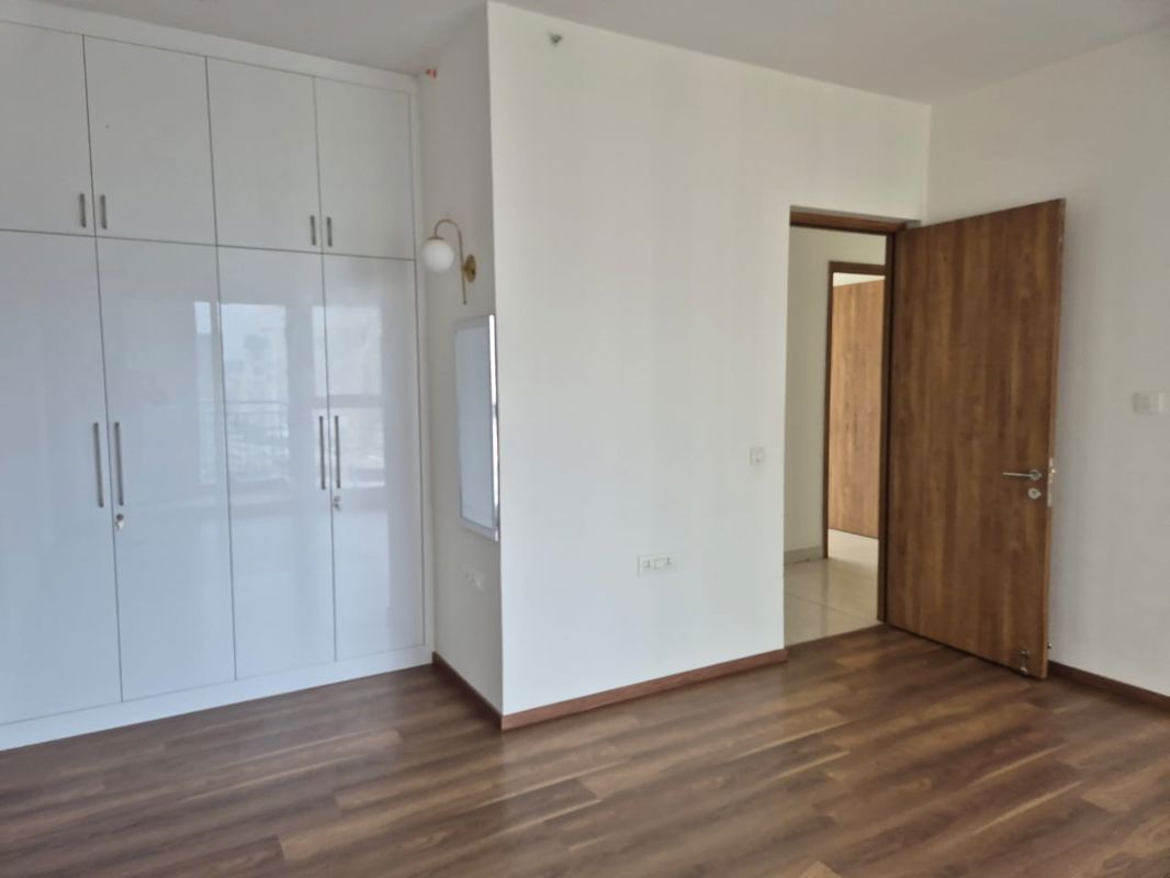 3 BHK + Pooja Room Apartment For Rent in SNN Clermont