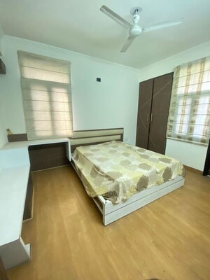 Bedroom in 4 BHK Apartment at Sector 5 Dwarka – for Rent