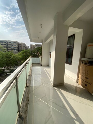 Balcony in 4 BHK Apartment at Sector 5 Dwarka – for Rent