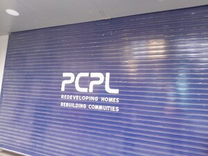 Room in  Shop at Borivali East – for Rent