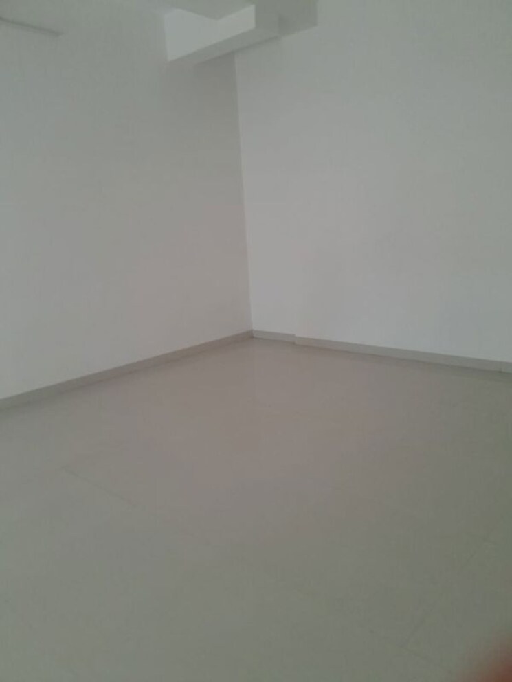 Room, borivali east Commercial Shop 505 Sq.Ft. In Borivali East Mumbai 9799430