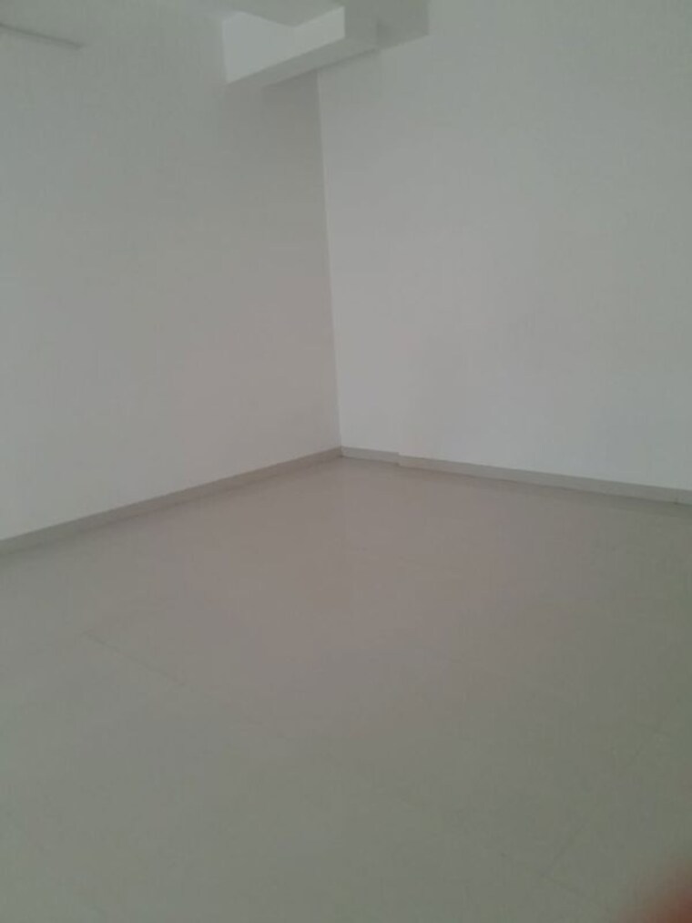 Room, borivali east Commercial Shop 505 Sq.Ft. In Borivali East Mumbai 9799430