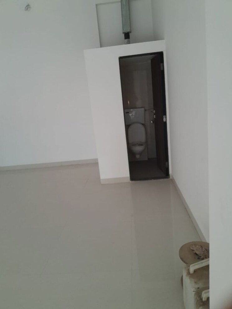 undefined, borivali east Commercial Shop 505 Sq.Ft. In Borivali East Mumbai 9799430