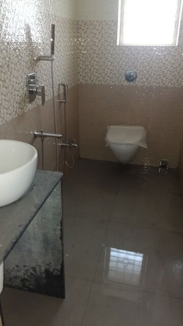 3 BHK Apartment For Rent in Sristi Plaza, Chinar Park