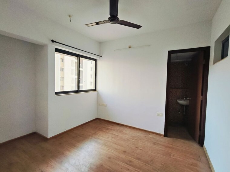 Room, lodha-lakeshore-greens 2 Bedroom 734 Sq.Ft. Apartment In Dombivli East Thane 9799575