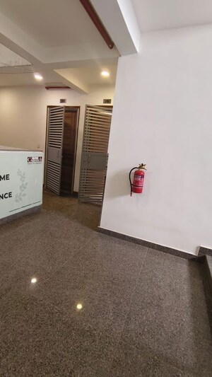 Furnished Amenities in 1.5 BHK Independent House at RWA Apartments Sector 27, Sector 27 – for Rent