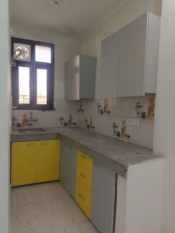 Kitchen in 1 BHK Builder Floor at Paryavaran Complex – for Rent