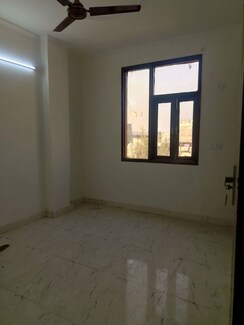 1 BHK Builder Floor For Rent in Paryavaran Complex