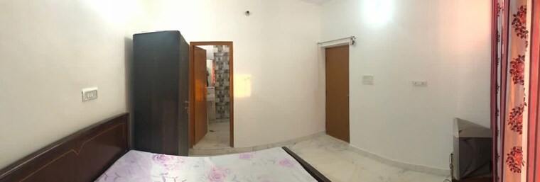 Room, rwa-apartments-sector-19 1.5 Bedroom 750 Sq.Ft. Independent House In Sector 19 Noida 9799627