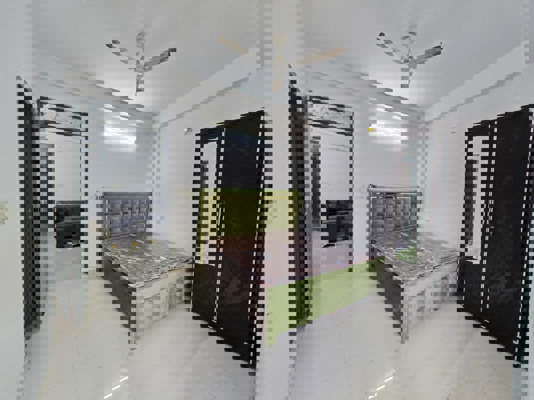 2 BHK Builder Floor For Rent in Saket