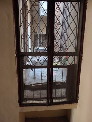 Room in 1.5 BHK Independent House at RWA Apartments Sector 20, Sector 20 – for Rent