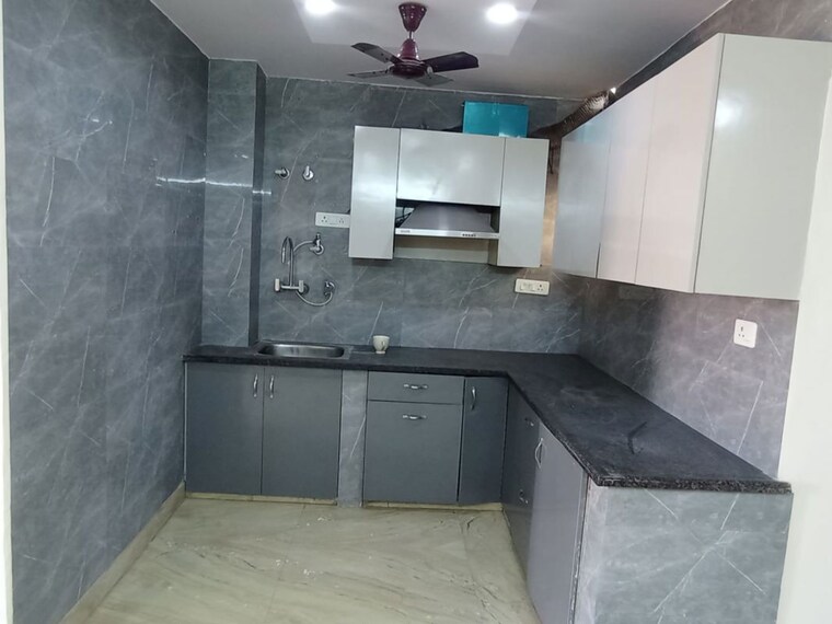 Kitchen, west patel nagar 2 Bedroom 1000 Sq.Ft. Builder Floor In West Patel Nagar Delhi 9799649