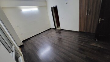 Room in 4 BHK Builder Floor at SS Linden, Sector 84 – for Rent