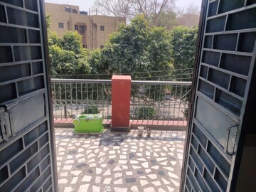 1 RK Independent House For Rent in RWA Apartments Sector 27, Sector 27