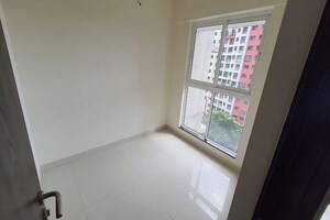 Room in 2 BHK Apartment at Sheth Avante, Kanjurmarg West – for Rent