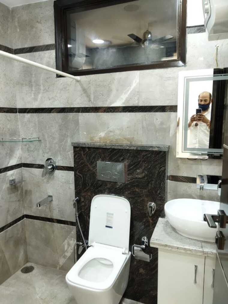 undefined, east of kailash 3 Bedroom 1125 Sq.Ft. Builder Floor In East Of Kailash Delhi 9799685