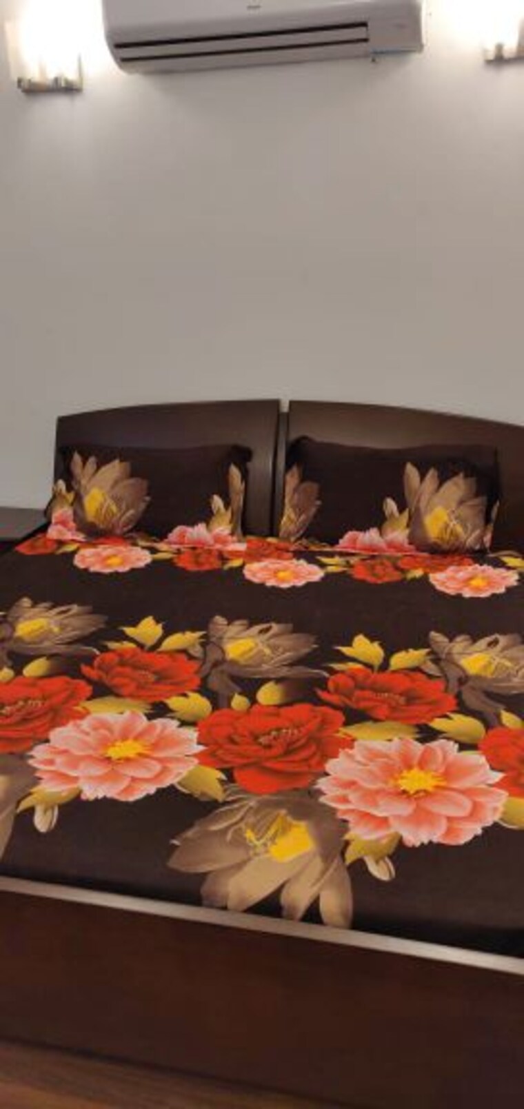 Bedroom, ss-almeria 3.5 Bedroom 2000 Sq.Ft. Apartment In Sector 84 Gurgaon 9799698