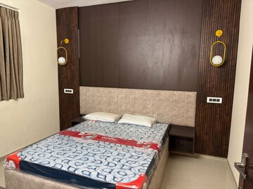 Bedroom in 3 BHK Apartment at Omaxe R2, Gomti Nagar – for Rent