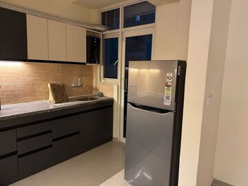 Kitchen in 3 BHK Apartment at Omaxe R2, Gomti Nagar – for Rent