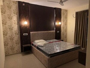 Bedroom in 3 BHK Apartment at Omaxe R2, Gomti Nagar – for Rent