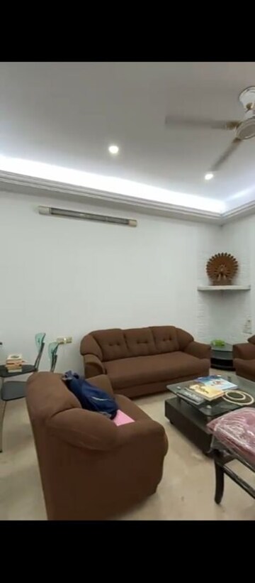 Living Room in 2 BHK Apartment at Dadar West – for Rent