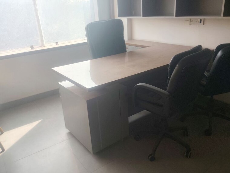 Team Area, sector 15 Commercial Office Space 3055 Sq.Ft. In Sector 15 Noida 9799719