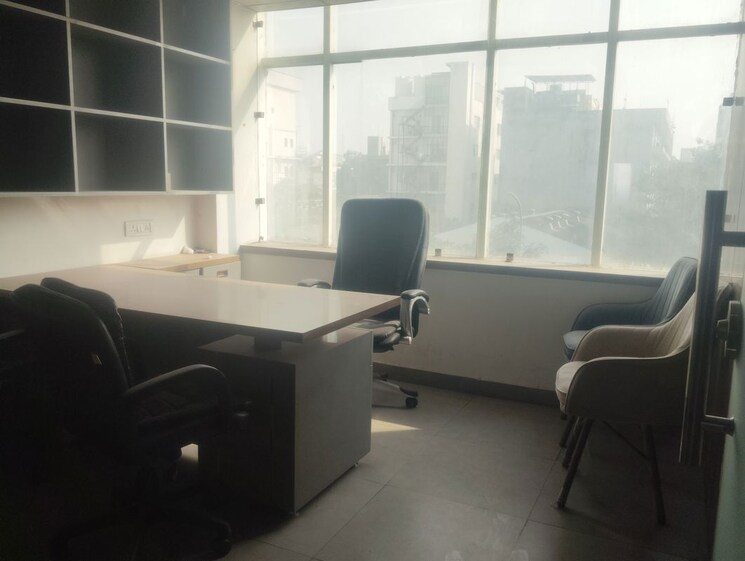 Team Area, sector 15 Commercial Office Space 3055 Sq.Ft. In Sector 15 Noida 9799719
