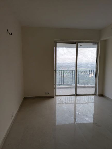 3.5 BHK + Servant Room Apartment For Rent in DLF New Town Heights I
