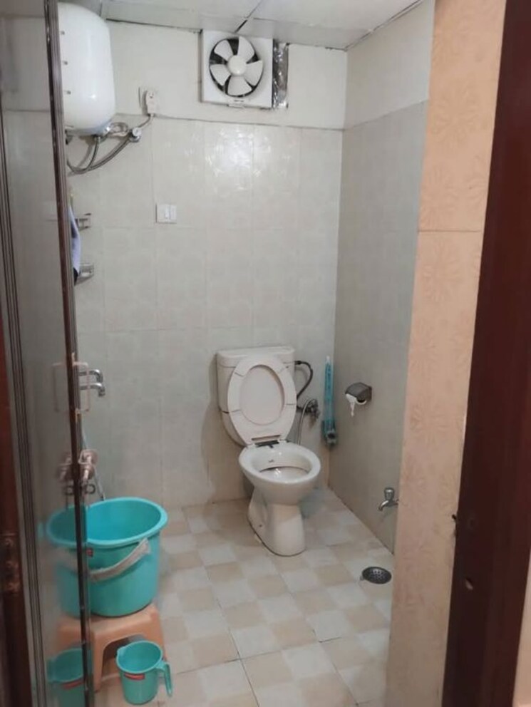 Bathroom, omaxe-heights-ii 2 Bedroom 1250 Sq.Ft. Apartment In Gomti Nagar Lucknow 9799757