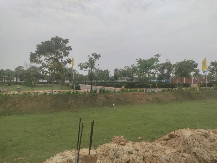 undefined, sector 81  180 Sq.Yd. Plot In Sector 81 Faridabad 9790941