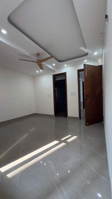 Furnished Amenities in 3 BHK Builder Floor at Chattarpur – for Rent