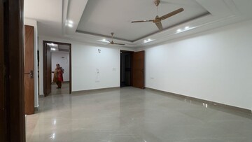 Room in 3 BHK Builder Floor at Chattarpur – for Rent