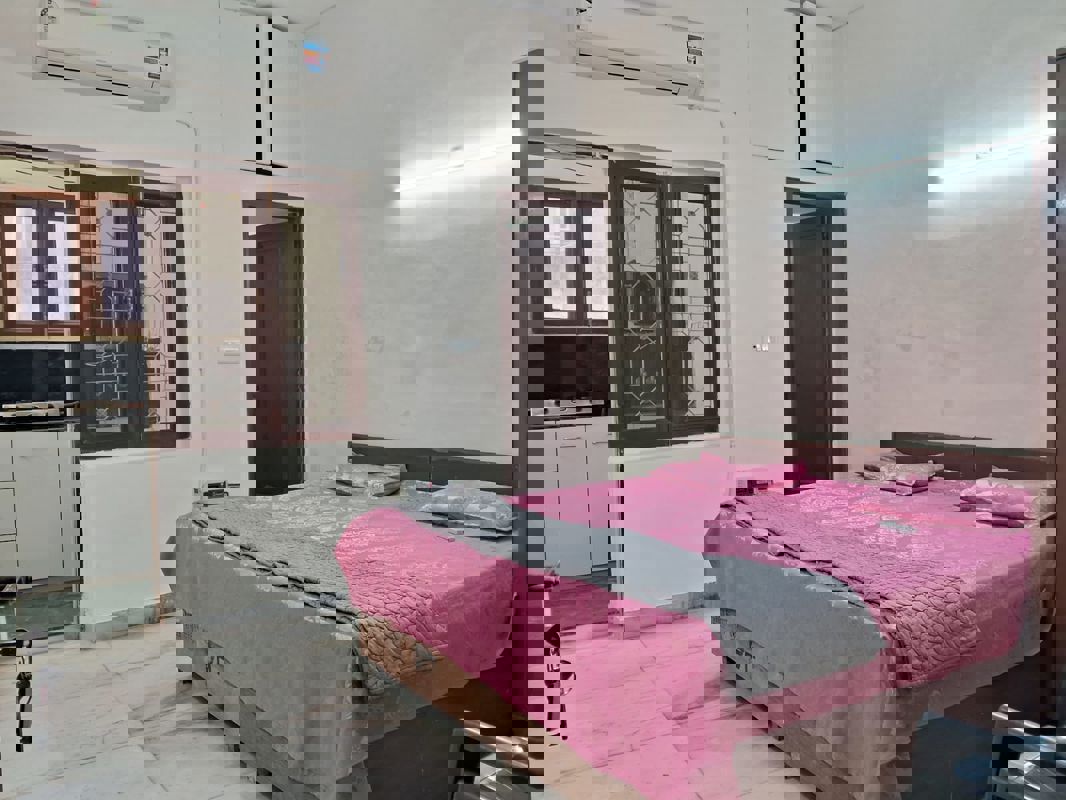 1 RkBuilder Floor For Rent in East Of Kailash