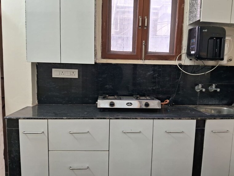 Kitchen, east of kailash 1 RK 500 Sq.Ft. Builder Floor In East Of Kailash Delhi 9793167