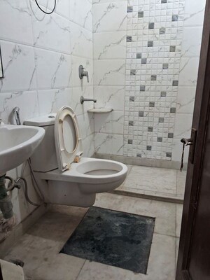 Bathroom in 1 RK Builder Floor at East Of Kailash – for Rent