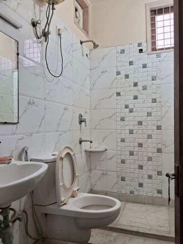 Master Bedroom in 1 RK Builder Floor at East Of Kailash – for Rent