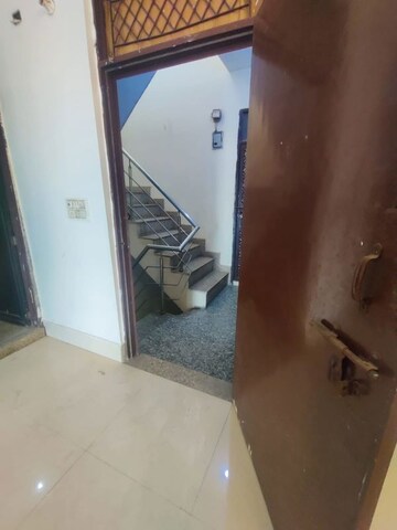 Furnished Amenities in 2 BHK Builder Floor at Mayur Vihar Phase 1 – for Rent