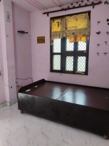 Kitchen in 2 BHK Builder Floor at Mayur Vihar Phase 1 – for Rent