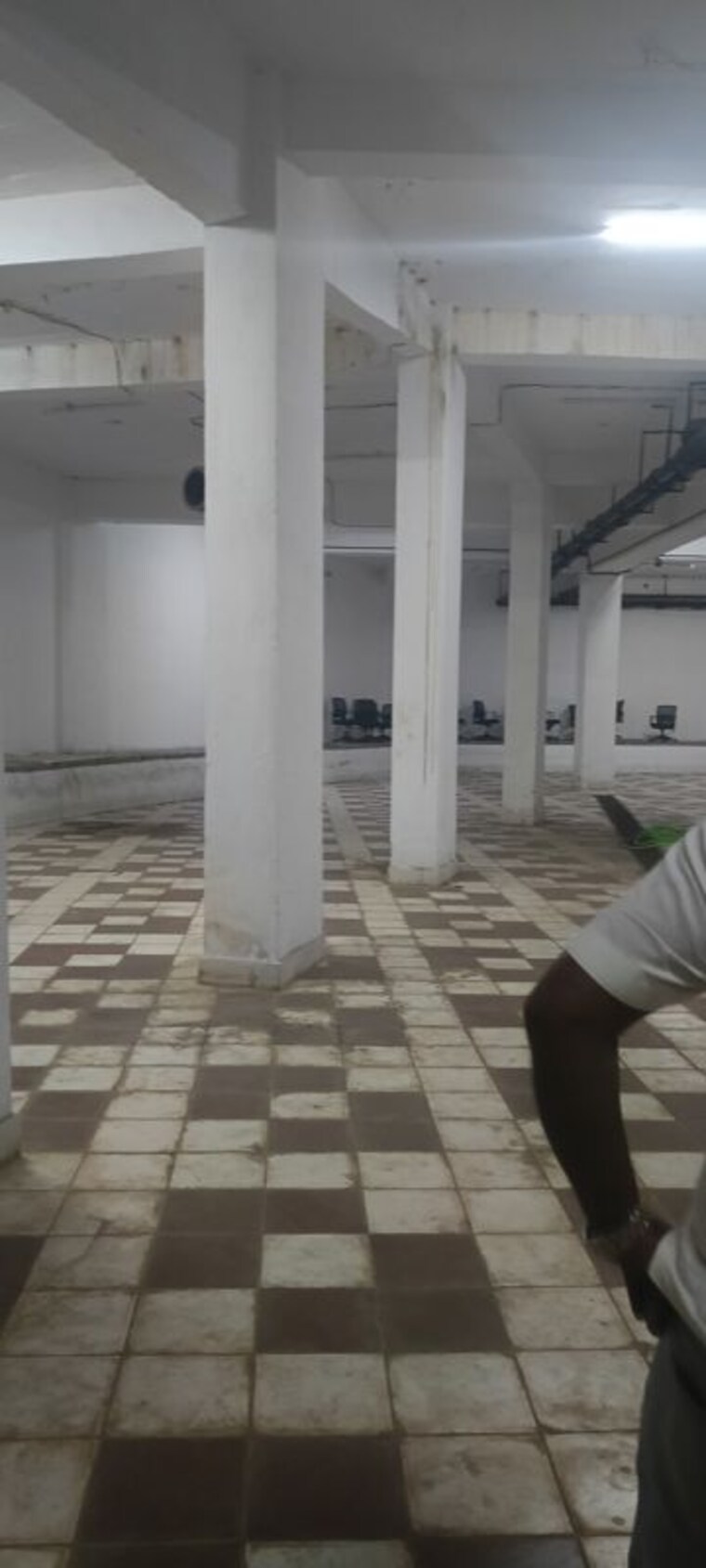 Exterior View, bhoiwada Commercial Warehouse 9000 Sq.Yd. In Bhoiwada Mumbai 9800060