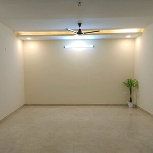 Room in 3.5 BHK Apartment at Palam Vihar Extension – for Rent