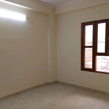 Room in 3.5 BHK Apartment at Palam Vihar Extension – for Rent