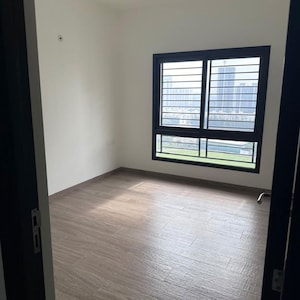 Room in 3 BHK Apartment at Sobha City Gurgaon, Babupur Village – for Rent