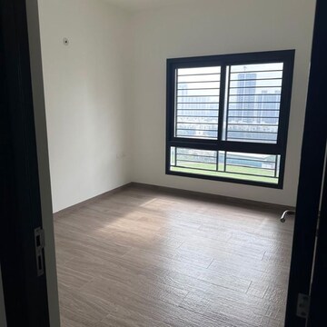 Room in 3 BHK Apartment at Sobha City Gurgaon, Babupur Village – for Rent