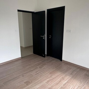 Room in 3 BHK Apartment at Sobha City Gurgaon, Babupur Village – for Rent