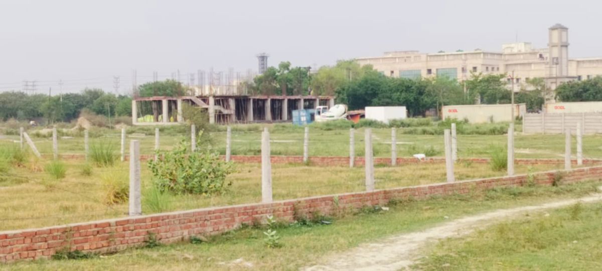 Plot For Sale in New Town